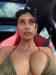 mia khalifa biography