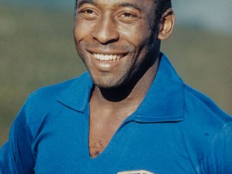 Pelé Biography
